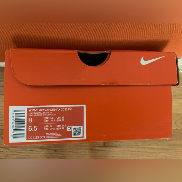 Women’s Nike Air VaporMax 2021 FK Size 8 EU38 | Light Bone / Citroën / Black EUC - Picture 6 of 6